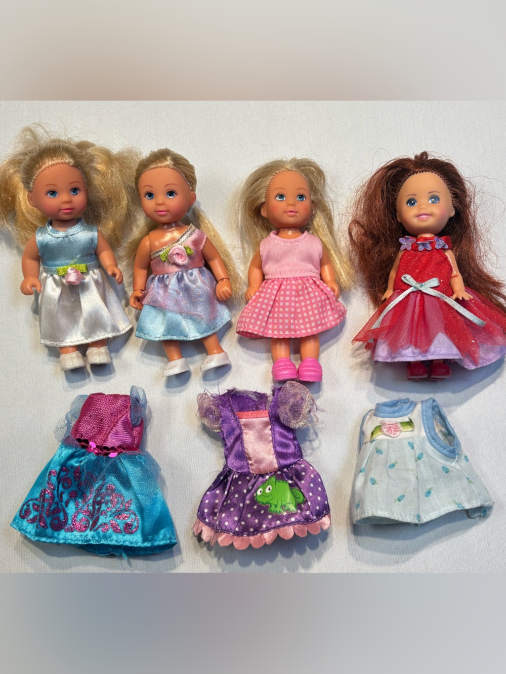 Lot of 4 Simba Evi Love & Friends Dolls -